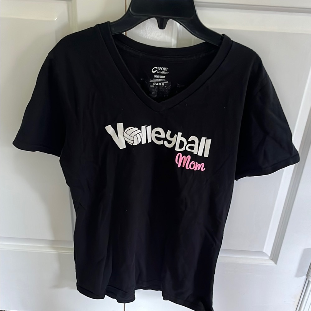 Port and Company “Volleyball Mom” Black Tee with Inspirational Saying. Size S.